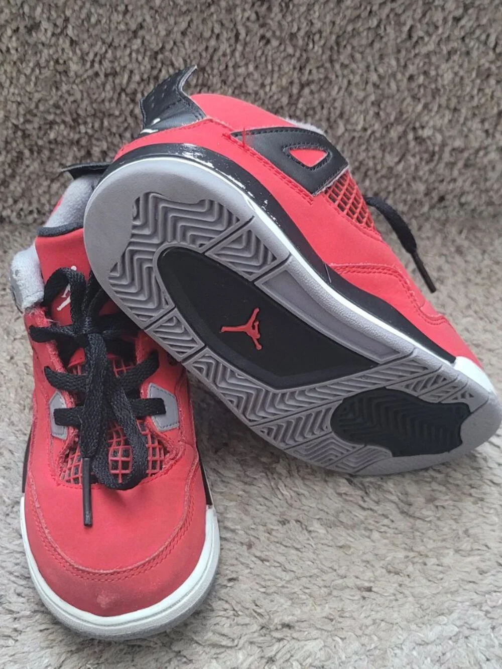 Jordan 4 Toro Bravo
